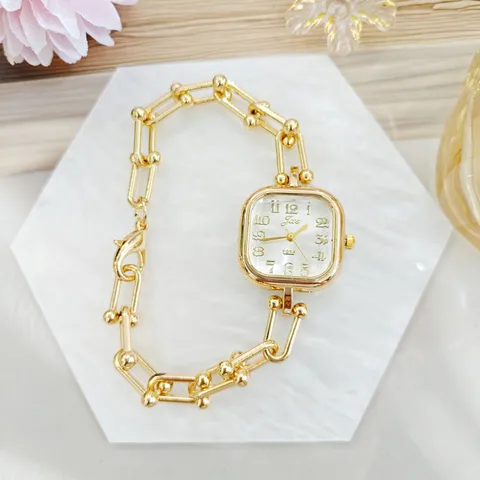 Luxury Square Women's Watch With Gold Alloy Chain Bracelet Strap Fashion Minimalist Quartz Wristwatch For Daily Banquet Party Jewelry
