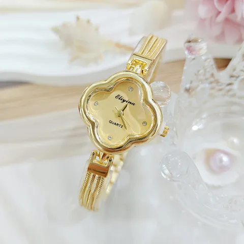 Women's Fashion Clover Rhinestone Quartz Watch Elegant Alloy Chain Bracelet Watch Light Luxury High-End Sense Ladies Wristwatch