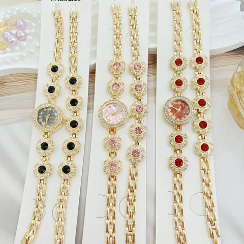 Montre à Quartz en Alliage avec Strass Colorés et Ensemble Bracelet Pavé Assorti pour Femme Montre Bracelet Analogique Élégante Bijoux