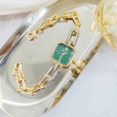 Mode Luxe Alliage Strass Carré Montre à Quartz Élégante Chaîne Bracelet Montre pour Femmes Élégante Montre-Bracelet Bijoux Cadeau