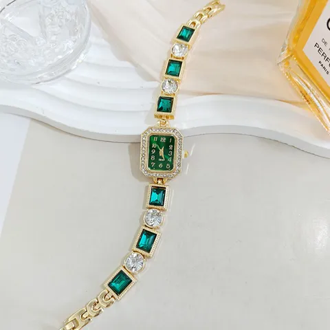 Luxus Quadratische Edelstein Eingelegt Armbanduhr Für Damen Elegant Strass Legierung Quarzuhr Mode Nische Damen Armbanduhr Geschenk