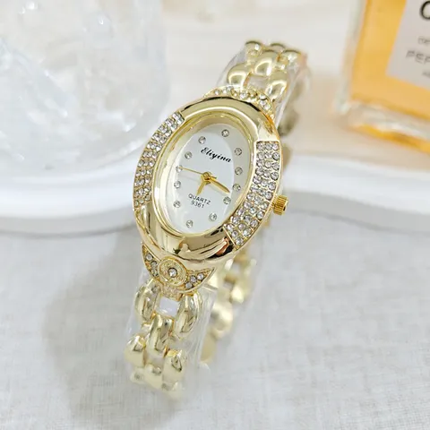 Fashion Vintage Alloy Rhinestone Women Watch Luxury Oval Bangle Bracelet Quartz Watch Elegant Retro Ladies Jewelry Wristwatch