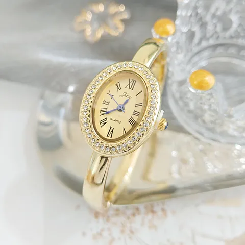 Vintage Fashion Bangle Watch For Women Luxury Roman Numerals Quartz Watch Alloy Rhinestone Oval Bracelet Watch Elegant Timepiece