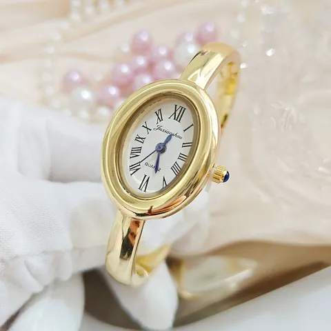 Vintage Fashion Bangle Watch For Women Luxury Roman Numerals Quartz Watch Alloy Rhinestone Oval Bracelet Watch Elegant Timepiece