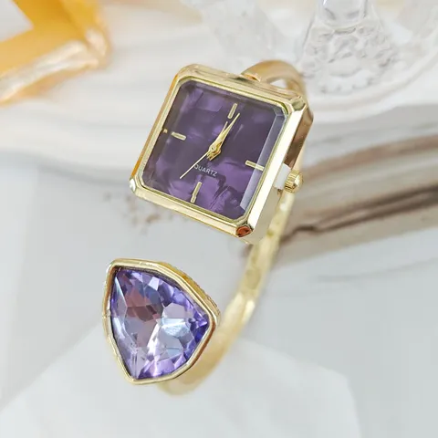 Luxus Damen Quadratisch Strass Armreif Uhr Elegant Nische Minimalistisch Quarz Armbanduhr Für Frauen Modeschmuck
