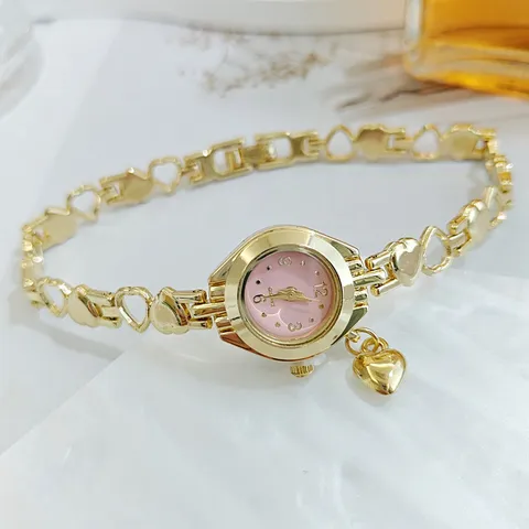 Damen Mode Herzförmige Armbanduhr Kleines Rundes Zifferblatt Quarzuhr Elegant Legierung Herzanhänger Armbanduhr Für Damen Studenten Geschenk