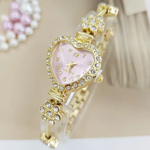Modisch Legierung Strass Armbanduhr Gold Herzförmig Quarzuhr Analog Luxus Damen Uhr Für Studentinnen Nischen Schmuck Geschenk