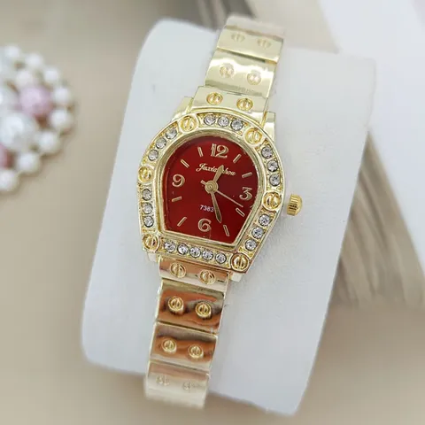 Fashion Women Quartz Watch Rhinestone Bezel Gold Steel Band Luxury Numeric Dial Ladies Wristwatch Casual Elegant Bracelet Watch