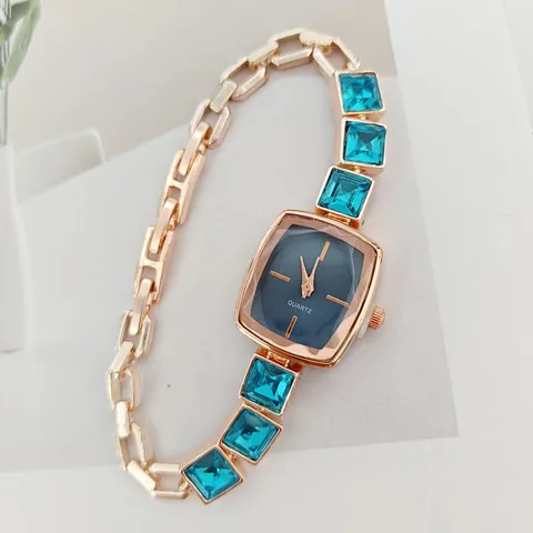 Γυναικείο Τετράγωνο Ρολόι Quartz με Στρας Βραχιόλι Μόδα Κράμα Πολύχρωμες Πέτρες Κομψό Γυναικείο Κόσμημα Ρολόι Αξεσουάρ