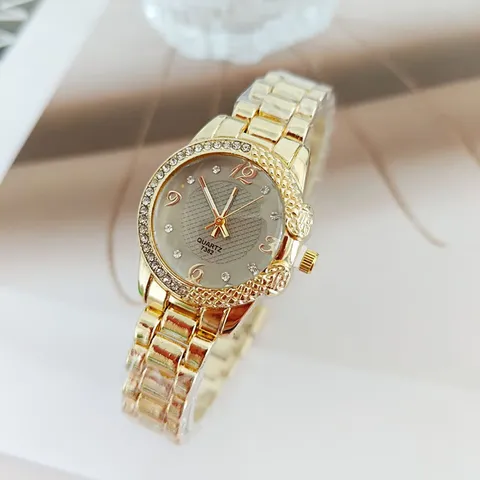 Women Fashion Gold Alloy Strap Quartz Watch Luxury Rhinestone Bezel Textured Dial Numeral Wristwatch For Lady Casual Gift