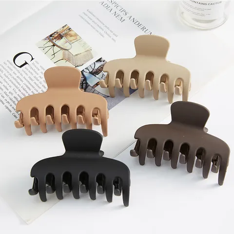 Korean Style Matte Plastic Hair Claw Elegant Solid Color Large Hair Clip For Women Daily Hair Styling Accessories