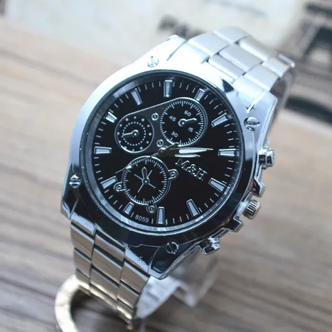 Business Casual Herren Edelstahl Quarzuhr Multi-Dial Rundes Schwarzes Zifferblatt Silbernes Metallarmband Armbanduhr