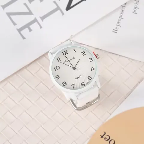 Lässige Mode Quarzuhr Minimalistisches Rundes Zifferblatt Große Arabische Ziffern Silikonarmband Armbanduhr Für Studenten Paare Unisex Armbanduhr