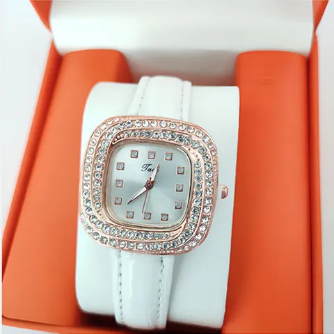 Women Fashion Square Rhinestone Quartz Watch Luxury Faux Leather Band Analogue Ladies Wristwatch Elegant Decorative Female Watch