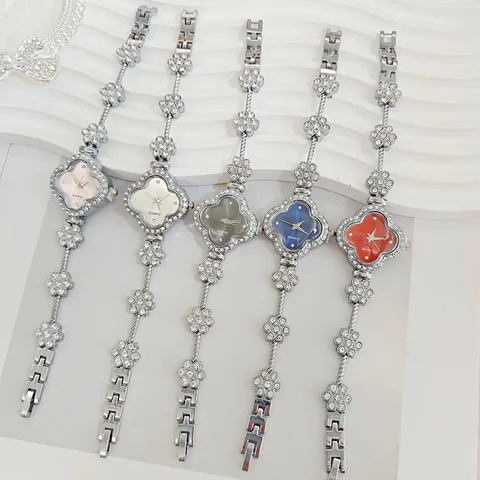 Montre Bracelet Trèfle à Quatre Feuilles Luxe Strass pour Femmes Montre à Quartz en Alliage Élégante avec Design Floral Incrusté Bijoux