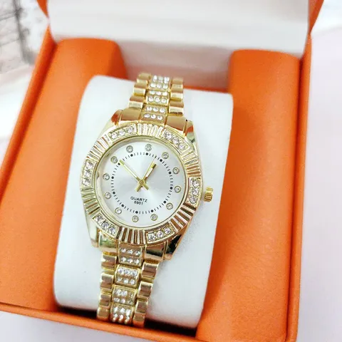 Casual Business Quarzuhr Für Herren Luxus Legierung Strass Armbanduhr Vollbesetzt Mit Strass Glitzernde Runde Zifferblatt Uhr Mit Stahlband Männerschmuck