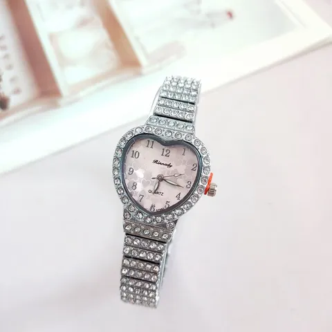 Mode Luxus Legierung Strass Herzform Quarz Armbanduhr Elegant Funkelnd Bling Armbanduhr Für Damen Party Geschenk Schmuck