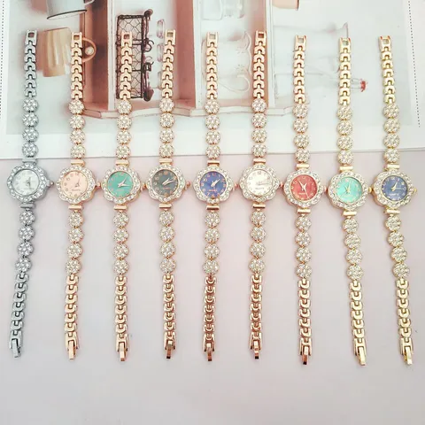 Fashion Flower Rhinestone Women Quartz Watch Luxury Alloy Chain Bracelet Watch Elegant Analog Ladies Wristwatch Gift