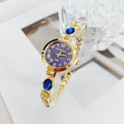 Fashion Alloy Rhinestone Women Watch Elegant Round Dial Pointer Quartz Wristwatch Bracelet Chain Strap Clock Jewelry Gift For Female