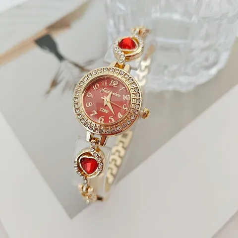 Orologio da Polso da Donna a Forma di Cuore con Strass Moda Orologio al Quarzo in Lega di Lusso per Feste e Tempo Libero