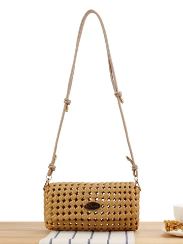 Γυναικείο Casual Hollow-Out Πλεγμένο Crossbody Τσάντα Μόδας Χρώμα Καραμέλας Μικρή Τσάντα Ώμου για Διακοπές στην Παραλία Καθημερινά