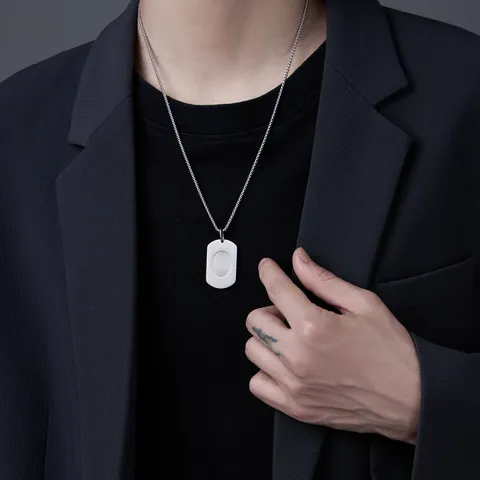 Collier pour Homme en Titane Pur avec Pendentif Empreinte Digitale Minimaliste Argent Géométrique Dog Tag