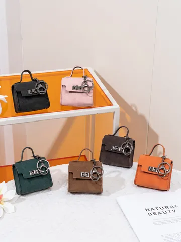 Vintage PU Leder Mini Tasche Geformt Schlüsselanhänger Exquisite Metall Schloss Münzbörse Kopfhörer Tasche Praktische Taschenanhänger Akzent