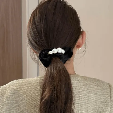 French Style Velvet Scrunchie With Artificial Pearls Elastic Hair Ring For Women Elegant Ponytail Holder Fashion Hair Accessories