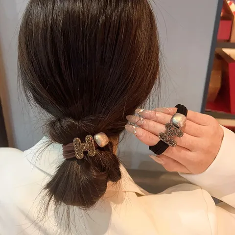 Alloy Rhinestone Letter Hair Ring With Artificial Pearl High Elasticity Rubber Band Handmade Commuting Everyday Women Headwear Gift