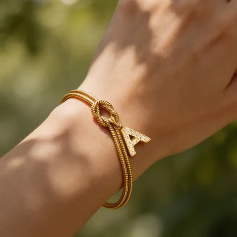 18k Vergoldet Titanstahl Doppelschicht Schlangenkette Initial Armband Für Damen Geknotet Strass Buchstaben Anhänger Verstellbare Handkette Modeschmuck