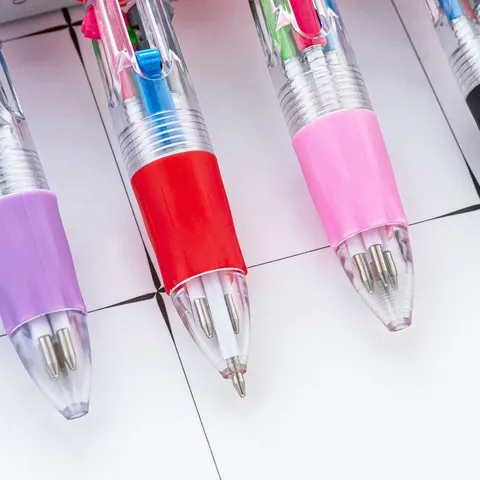 Penna a Sfera Multicolore Creativa Mini 4-in-1 Simpatico Cuore di Cartone Animato in Plastica per Studenti