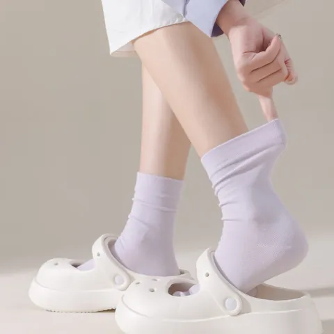 Damen Casual Reine Baumwolle Mittelhohe Socken Frühling Sommer Einfarbig Anti-Pilling Nahtlose Lässige Socken Tägliche Kleidung