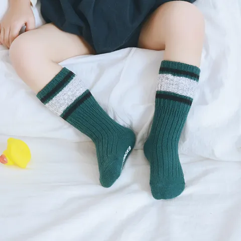 Calcetines de Suelo para Bebé Recién Nacido Calcetines Antideslizantes de Algodón Peinado Espesado Otoño Invierno Calcetines A Rayas Lindos Niños