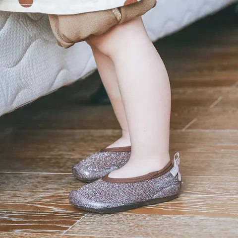 Kleinkind Weiche Sohle Bodensocken Rutschfeste Neugeborene Lauflöser Schuhe Gekämmte Baumwolle Süße Schleife Babysocken