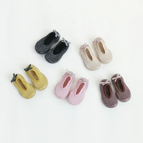 Kleinkind Weiche Sohle Bodensocken Rutschfeste Neugeborene Lauflöser Schuhe Gekämmte Baumwolle Süße Schleife Babysocken