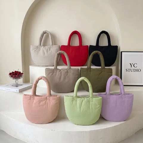 Borsa a Mano Puffer Trapuntata Semplice da Donna Tinta Unita Borsa Tote Leggera per Pendolarismo da Ufficio Borsa a Secchiello Imbottita in Tessuto Morbido con Fiore
