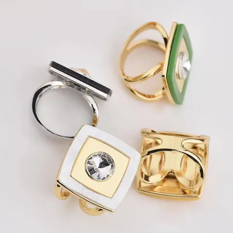 Fashion Square Spliced Acrylic Scarf Buckle Women Rhinestone Shawl Headscarf Clip Clothing Accessories Jewelry