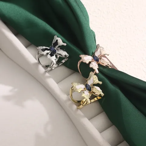Moda Lega Farfalla Clip per Sciarpa Donne Strass Clip per Scialle Accessori di Abbigliamento Elegante Spilla Regalo