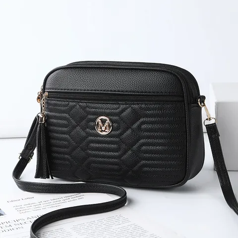 Womens PU Leather Underarm Bag Retro Fashion Quilted Shoulder Bag Tassel Crossbody Bag Daily Commuting Handbag