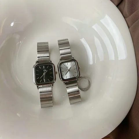 Damen Minimalistisch Quadratische Quarzuhr Retro Mode Legierung Edelstahl Armband Kleine Zifferblatt Elegante Armbanduhr