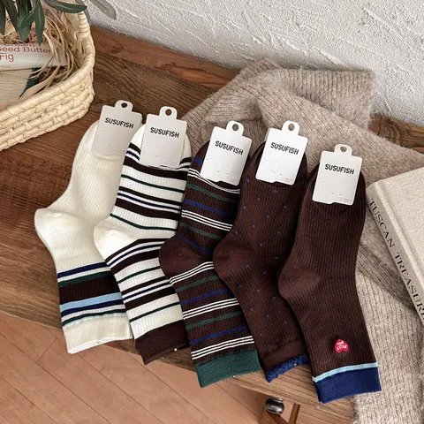 Chaussettes Mi-Hautes Décontractées en Mélange de Coton pour Femmes Style Coréen Cœur Brodé Rayé Pois
