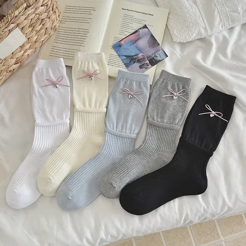 Chaussettes Mi-Hautes Mignonnes avec Pendentif Cœur et Nœud pour Femmes Mélange de Coton Décontracté Quotidien Printemps Été