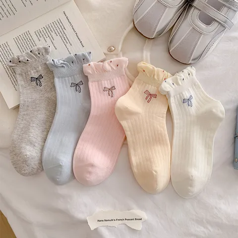Femmes Doux Dentelle Volants Manchette Bulle Noeud Papillon Chaussettes Courtes Printemps Été Respirant Mélange Coton Chaussettes Cheville