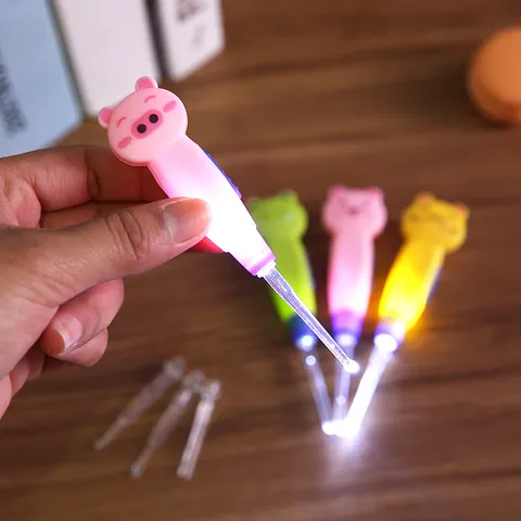 LED Luminous Ear Pick Cute Cartoon Animal Ear Wax Removal Tool Glowing Ear Spoon For Kids Baby Daily Cleaning Care