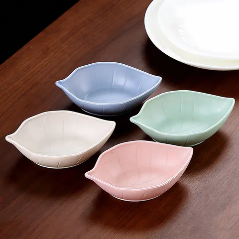 Household Eco Friendly Wheat Straw Leaf Shaped Sauce Dish Multi Purpose Small Condiment Plate Kitchen Tableware