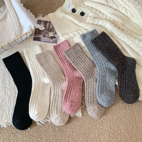 Damen Verdickte Warme Slouch Socken Gerippte Wadenhohe Socken Einfarbig Herbst Winter Geraut Weich Atmungsaktiv Mode Mittlere Röhre Socken