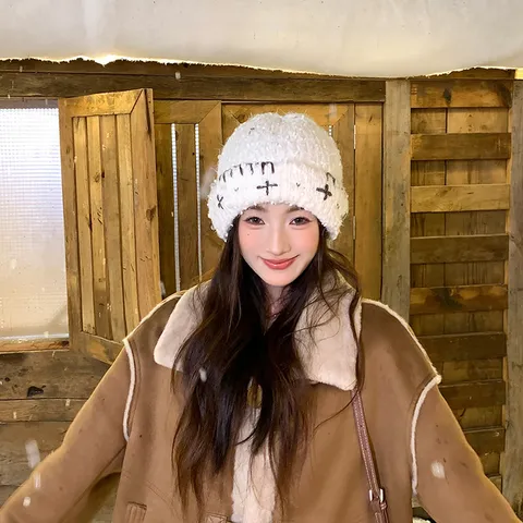 Damen Winter Warme Strickmütze Mode Lässige Winddichte Beanie Mütze Mit Kreuz Stickerei Weiche Strickmütze Outdoor Kaltwetterkappe