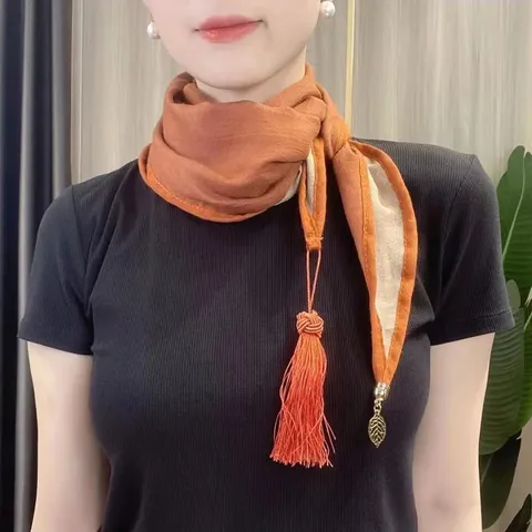 Dames Nieuwe Chinese Stijl Tweekleurige Linnen Sjaal Veelzijdige Multifunctionele Nekbeschermingssjaal Met Kwastjes En Hanger