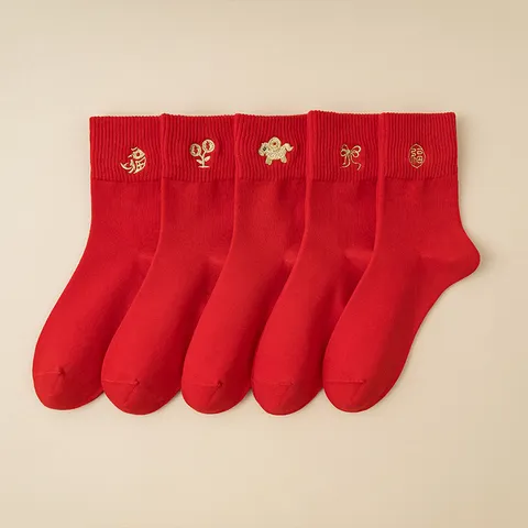 Damen Cartoon Bestickt Freizeitsocken Neujahr Rot Baumwollmischung Nahtlose Fußbekleidung Weich Elastisch Strumpfwaren Festliche Socken