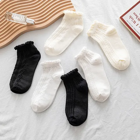 Japanischer Stil Spitzenrüsche Socken Damen Baumwolle Herzmuster Vertikaler Streifen Süße Atmungsaktive Kurze Socken